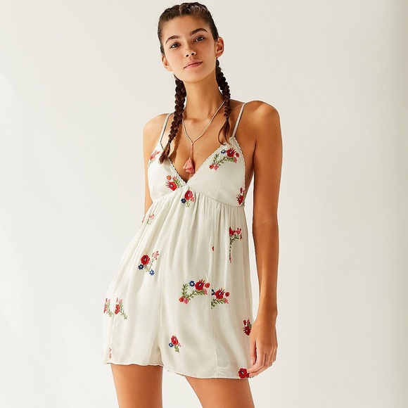 Urban Outiftters Jemma-Belle Embroidered Romper - Picture 2 of 8